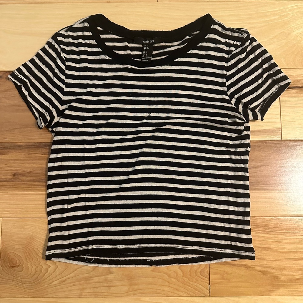 black and white tee